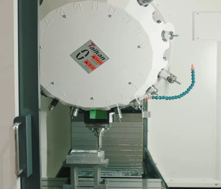 Особенности сверлильно-фрезерного обрабатывающего центра